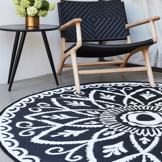 Benaras Black And White Floral Recycled Plastic Reversible Outdoor Rug - Fab Habitat , Recycled Plastic Rugs & Mats,