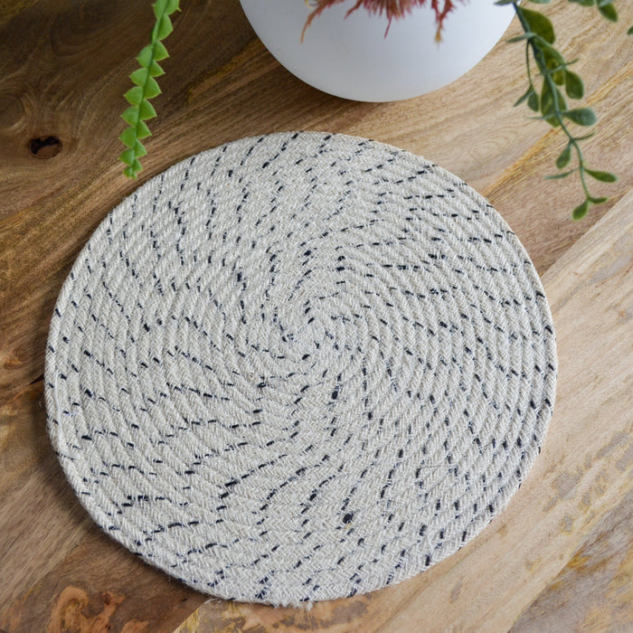 Set Of 4 Dove Ivory Braided 35 cm Jute Round Placemat - Fab Habitat , Placemats,