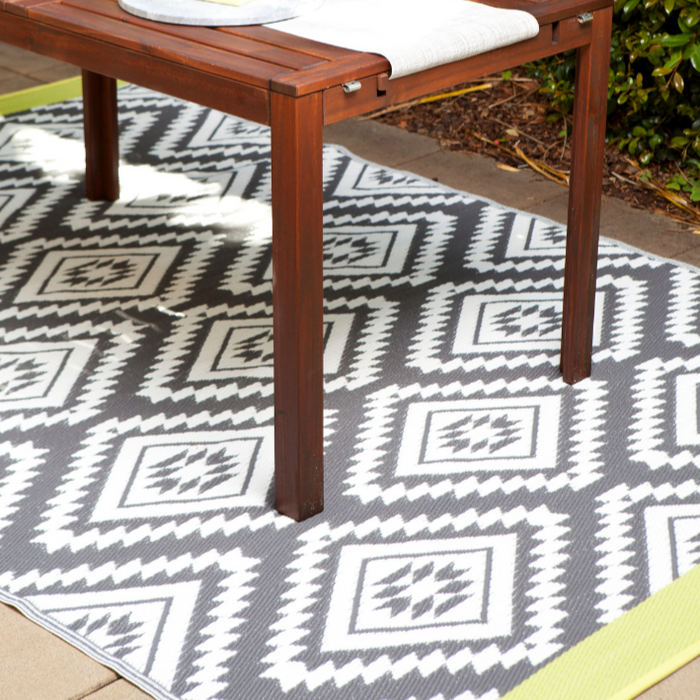 Valencia Grey and White Diamond Recycled Plastic Outdoor Rug - Fab Habitat , Recycled Plastic Rugs & Mats,